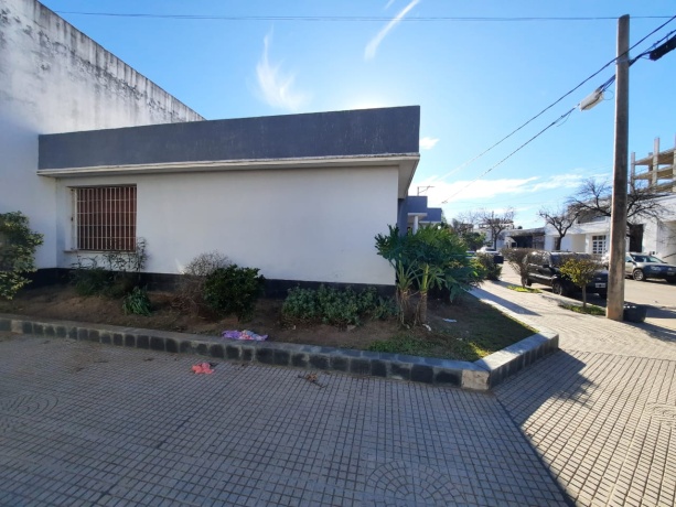 Villa María Córdoba, Argentina, 3 Habitaciones Habitaciones, ,1 BañoBathrooms,Casa,En venta,Villa María,1203