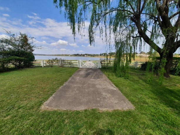 Av. de los Navegantes Villa del Dique Córdoba, Argentina Av. de los Navegante, 3 Habitaciones Habitaciones, ,2 BathroomsBathrooms,Casa,En venta,Villa del Dique,1206 Av. de los Navegantes Villa del Dique Córdoba, Argentina Av. de los Navegante, 3 Habitaciones Habitaciones, ,2 BathroomsBathrooms,Casa,En venta,Villa del Dique,1206